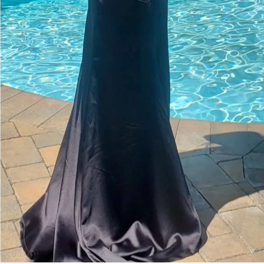 Elegant Black Strapless Prom Dress - Picture 6 of 6